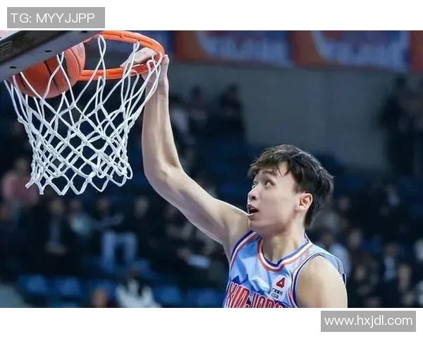 齐麟崛起：从青涩少年到篮球场上的璀璨明星之路